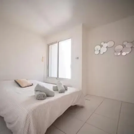 Maison Orchidee Вилла Ним