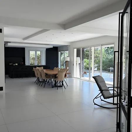 Вилла Maison Orchidee Ним